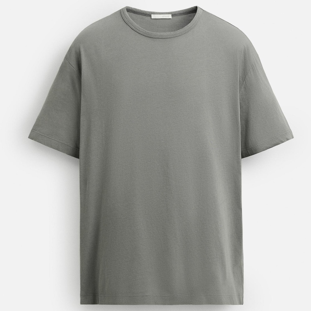 Zara NWOT Men’s Classic Gray T-Shirt